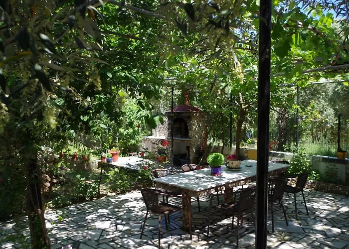 Garden 3*